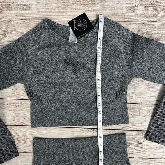 NEW‎ Women's Workout Set 2-Piece Gym Outfit | Crop Top + Leggings | Grey | Small - Picture 9 of 15